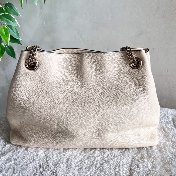 Gucci Soho Leather Shoulder Bag with Tassel Off White Color - Picture 3 of 16